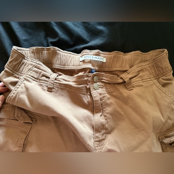 Women's Tan Cargo Shorts - Picture 3 of 3